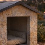 Casetas de obra para perros: ¿vale la pena construir una personalizada?